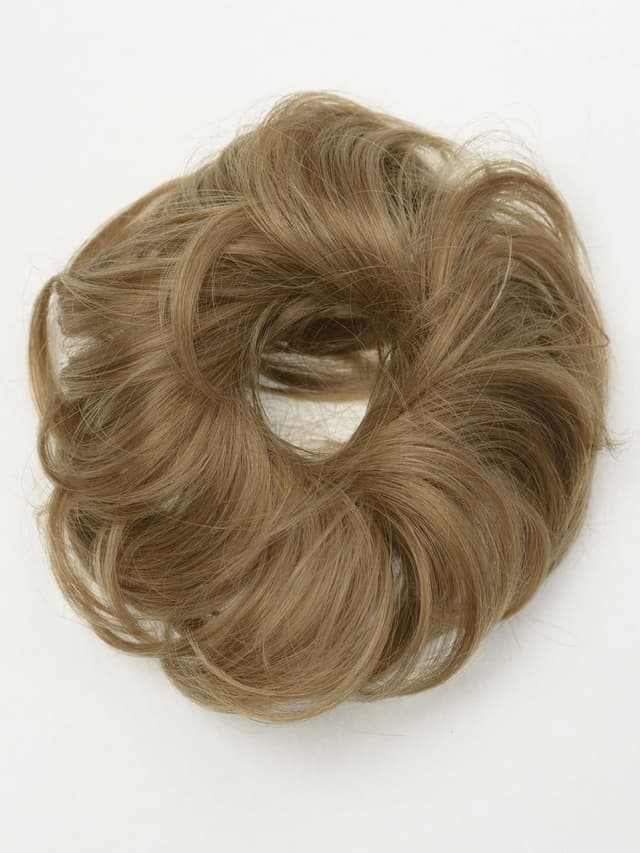 Elegant Bun Natural Blonde Hazelnut Elegant Bun Natural Blonde Hazelnut
