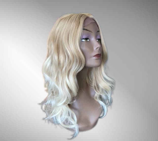 Wavy Blonde wig Wavy Blonde wig